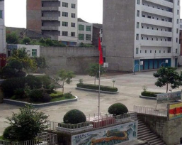 达县堡子初级中学