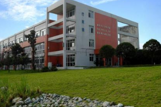 遂宁市电力工程职业技术学校