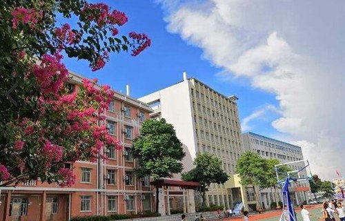 昭平县职业技术学校