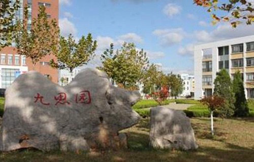 玉林龙池汽车工程职业技术学校