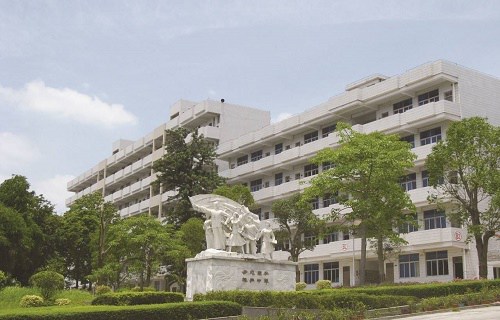 阳江卫生学校