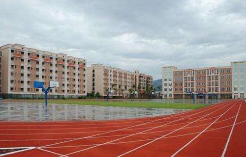 广西玉林商贸技工学校