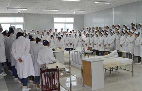 陆川县卫生学校