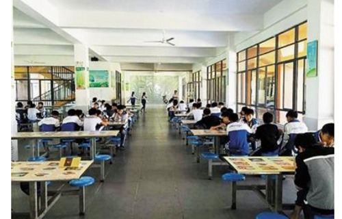 百色财经职业技术学校