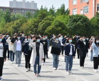 重庆华绣服装中等专业学校