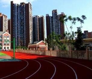 重庆龙门浩职业中学校