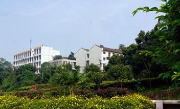 重庆市风景园林技工学校