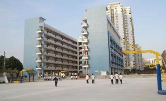 重庆轻工业技工学校