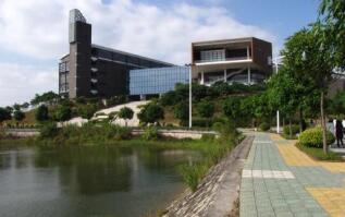 重庆轻工业技工学校