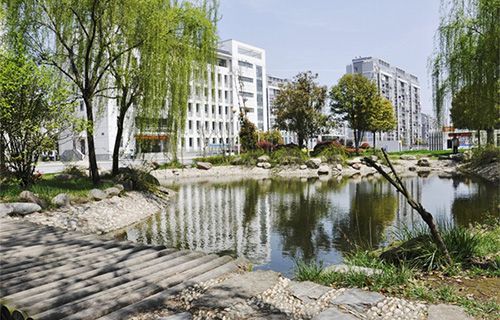 广西玉林商贸技工学校