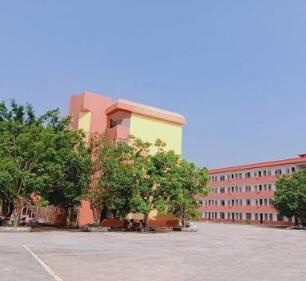 北流现代财经职业技术学校