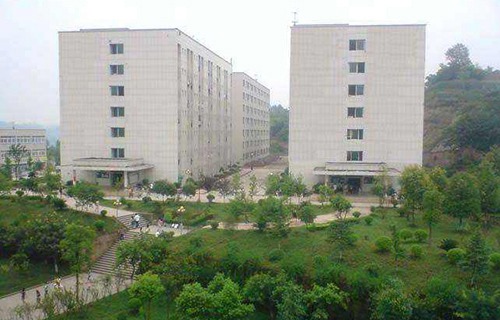 广西钦州商贸学校