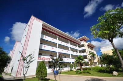 河池巴马民族师范学校