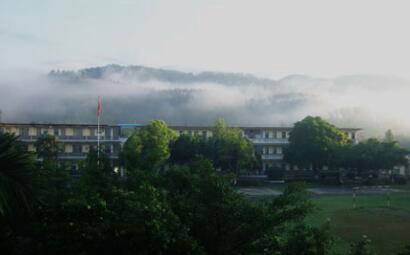 东兴中等职业技术学校