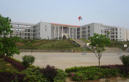 广西科技商贸高级技工学校