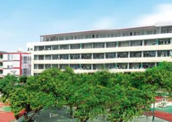 南宁财贸管理学校