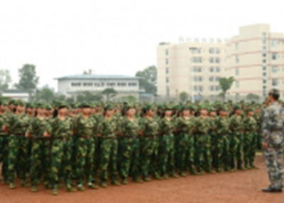 成都青华职业学校