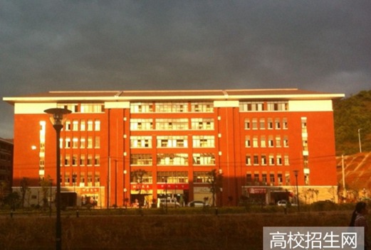 贵州电子科技职业学院