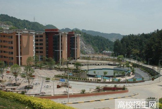 贵州电子科技职业学院