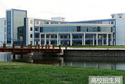 泸县建筑职业中专学校