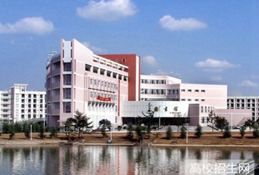 巴中职业技术学院