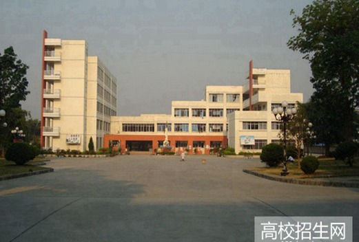 成都经济技术学校