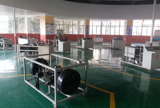 云南新西南技工学校