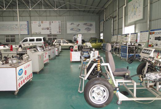 云南新西南技工学校