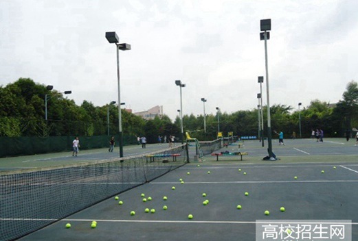 四川托普信息技术职业学院