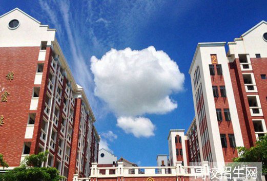 成都德圣中等职业学校