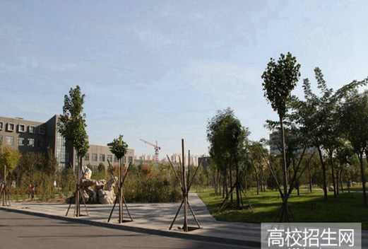 成都德圣中等职业学校