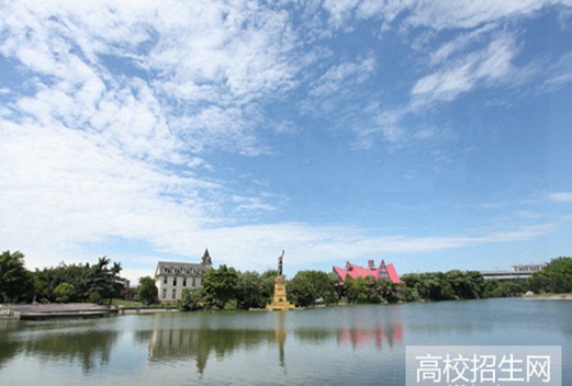 成都纺织高等专科学校