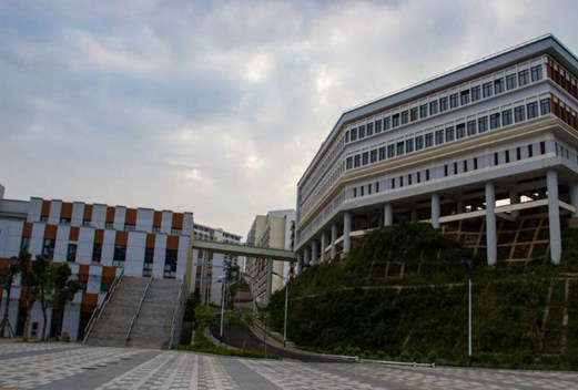 云南三鑫职业技术学院