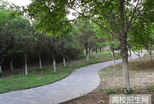 贵州民族大学中专部