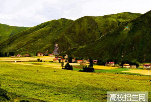 四川省甘孜卫生学校