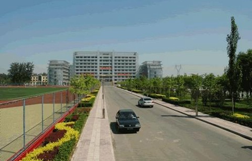 马龙县农业机械技术学校