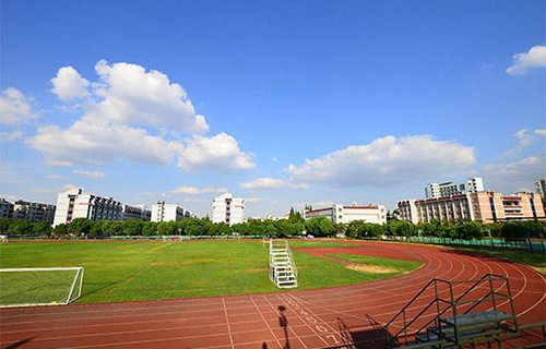 潞西市农业机械化技术学校