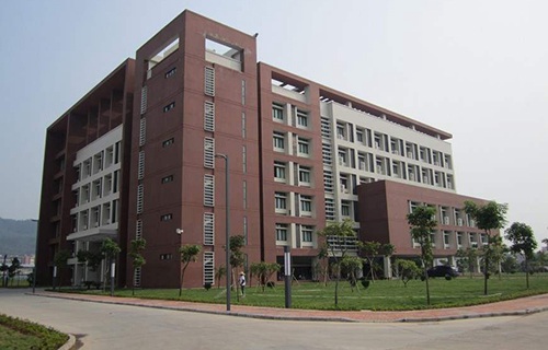 华宁县宁州镇职业技术学校