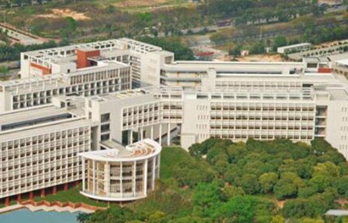 华宁县职业高级中学