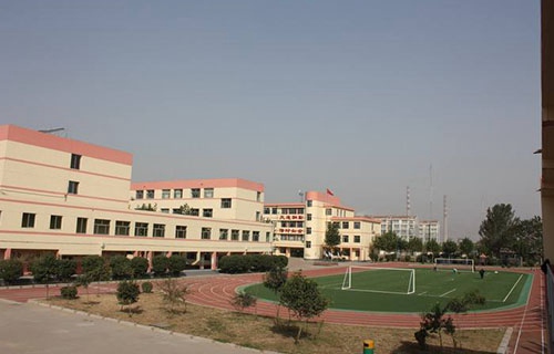 泸西县逸圃乡职业中学