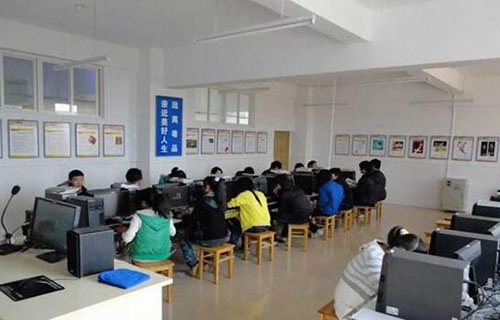 石屏县职业高级中学