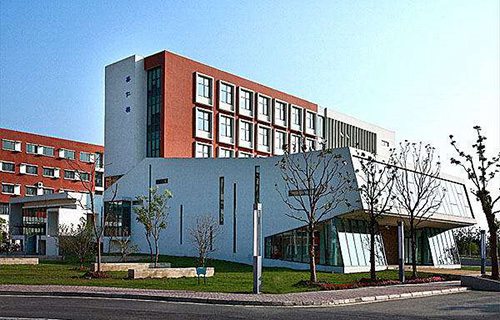 蒙自县中等农业机械化技术学校