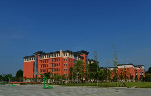 麻栗坡县龚如心民族职业中心