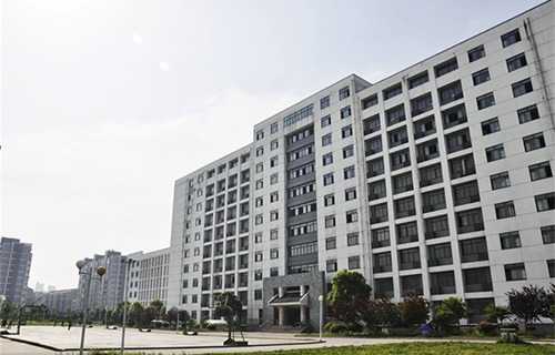 文山职业高级中学　