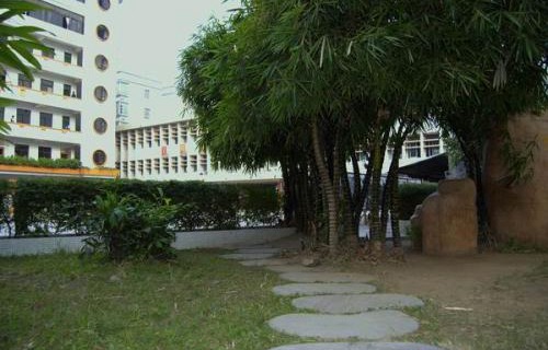 玉龙纳西族自治县农业机械化技术学校