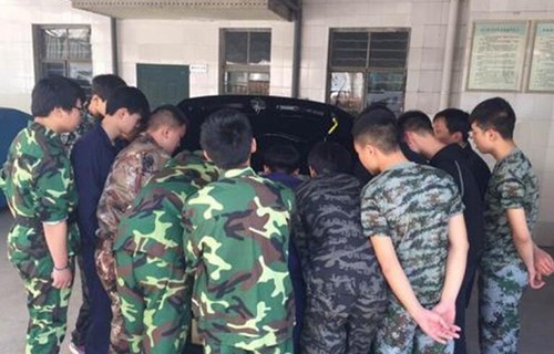 玉龙纳西族自治县农业机械化技术学校