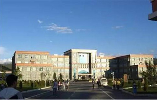 迪庆州民族中等专业学校