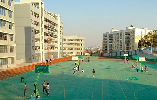 泸水县农业机械技术学校