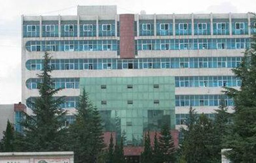 陆良县联办高级中学