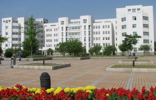 曲靖市建筑建材职业高级中学